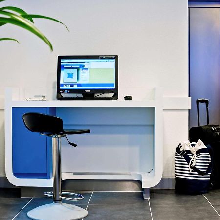 Ibis Budget - Porte De Баньоле Экстерьер фото