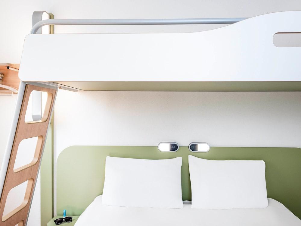 Ibis Budget - Porte De Баньоле Экстерьер фото