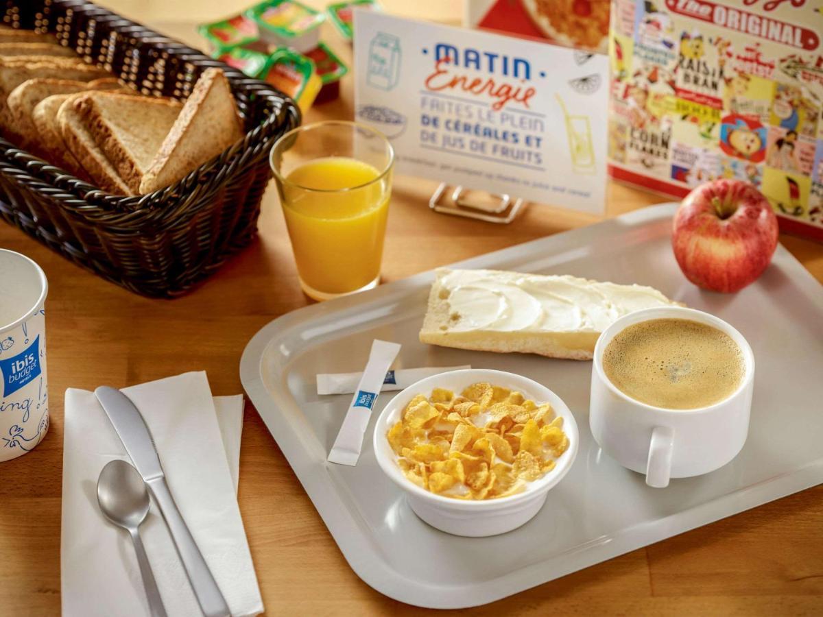 Ibis Budget - Porte De Баньоле Экстерьер фото