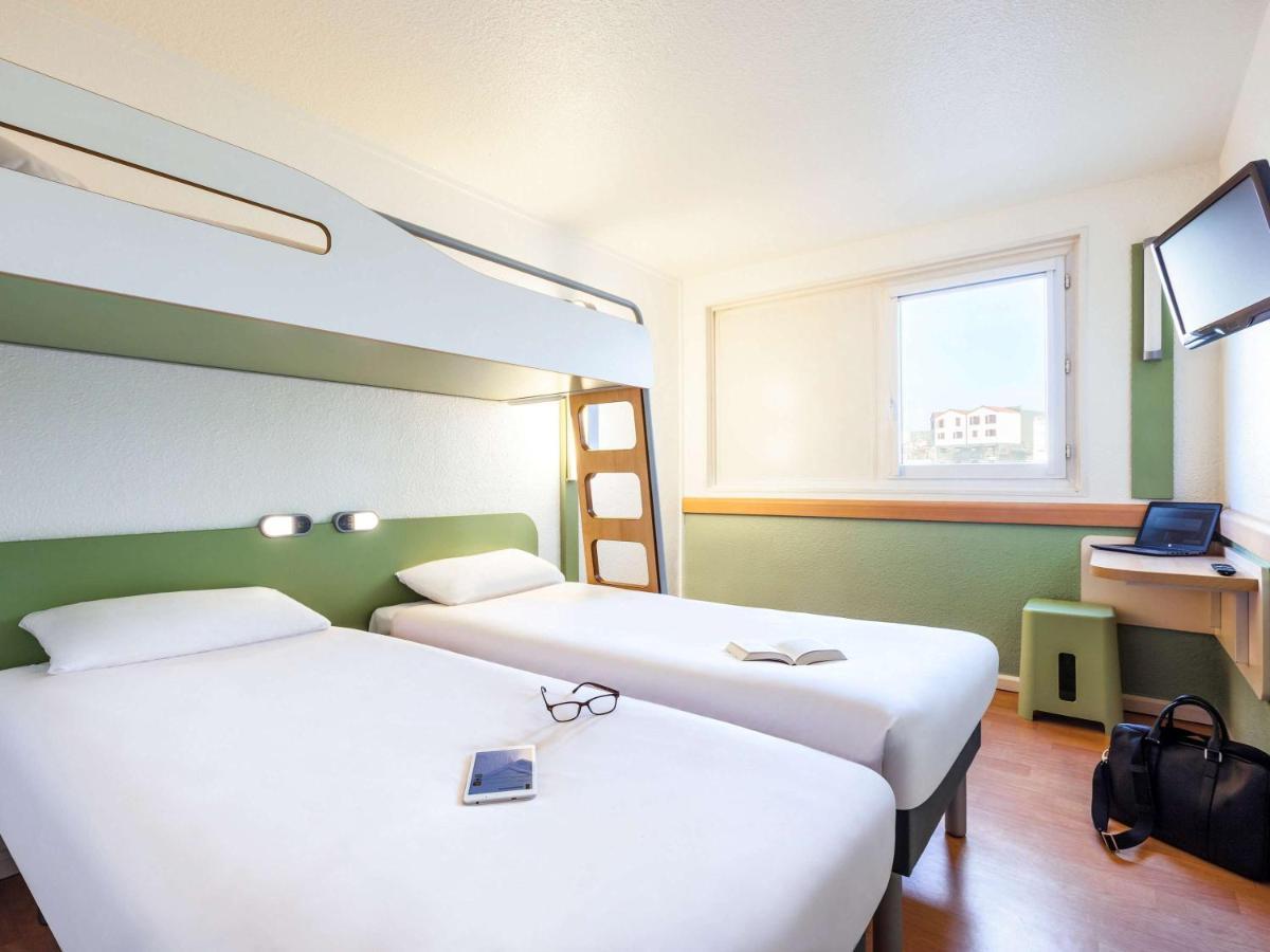 Ibis Budget - Porte De Баньоле Экстерьер фото