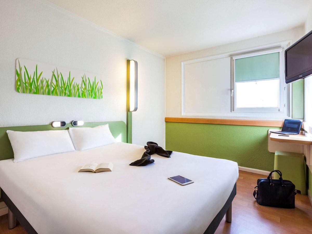 Ibis Budget - Porte De Баньоле Экстерьер фото